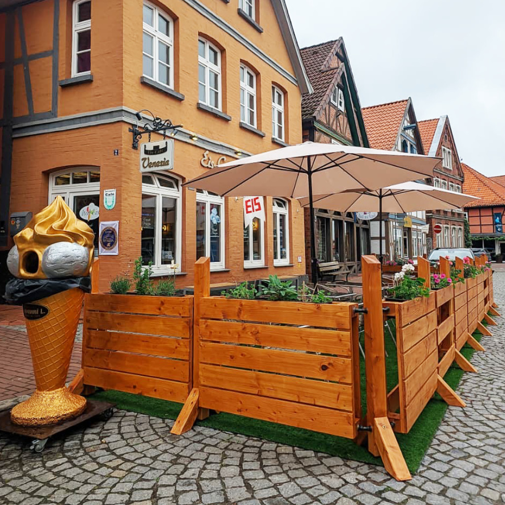Sichtschutz Eiscafé Terrasse Gastronomie Raumtrenner Restaurant